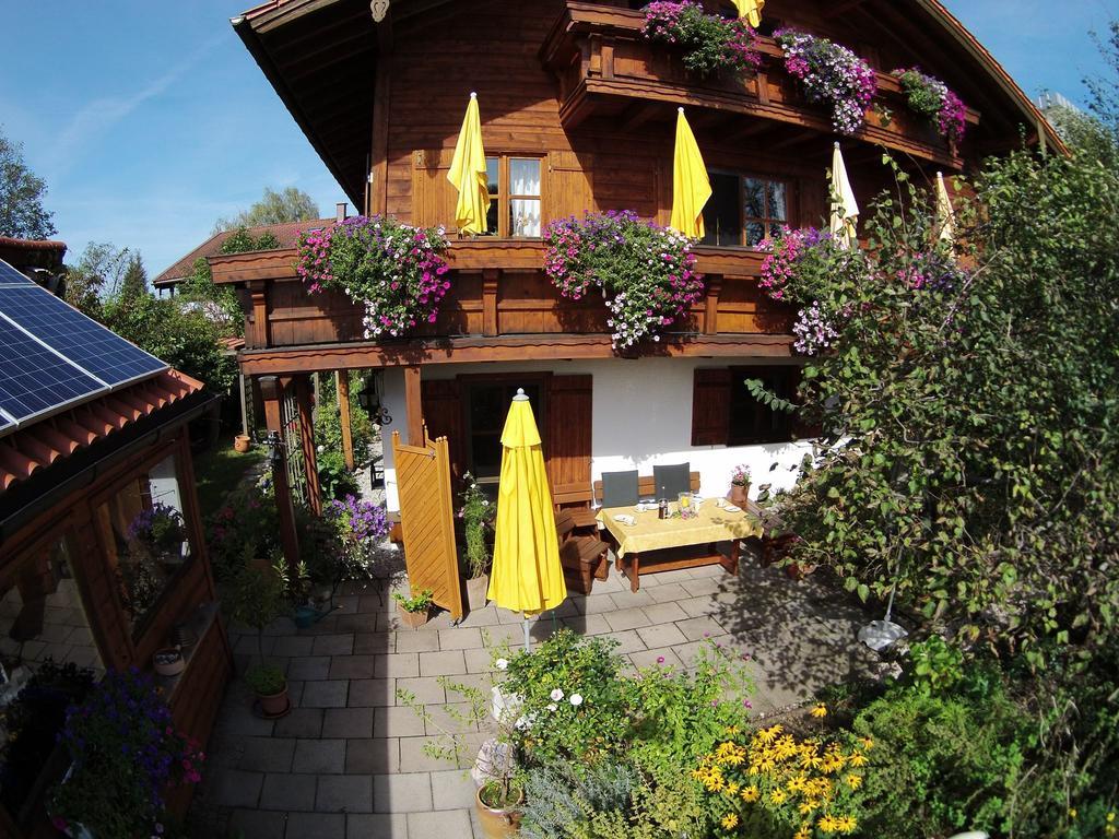 Chiemsee-Ferienwohnungen Traunstein Ruang foto